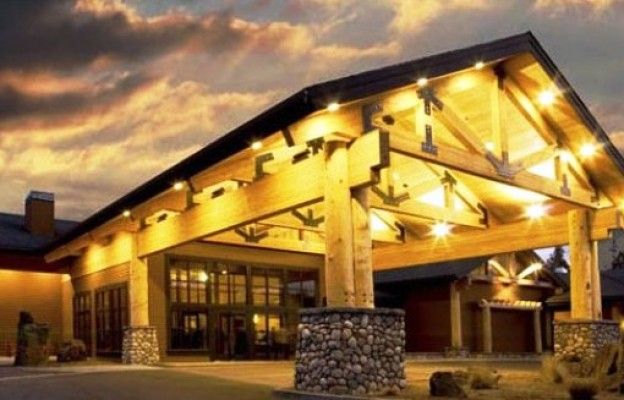 Riverhouse Convention Center